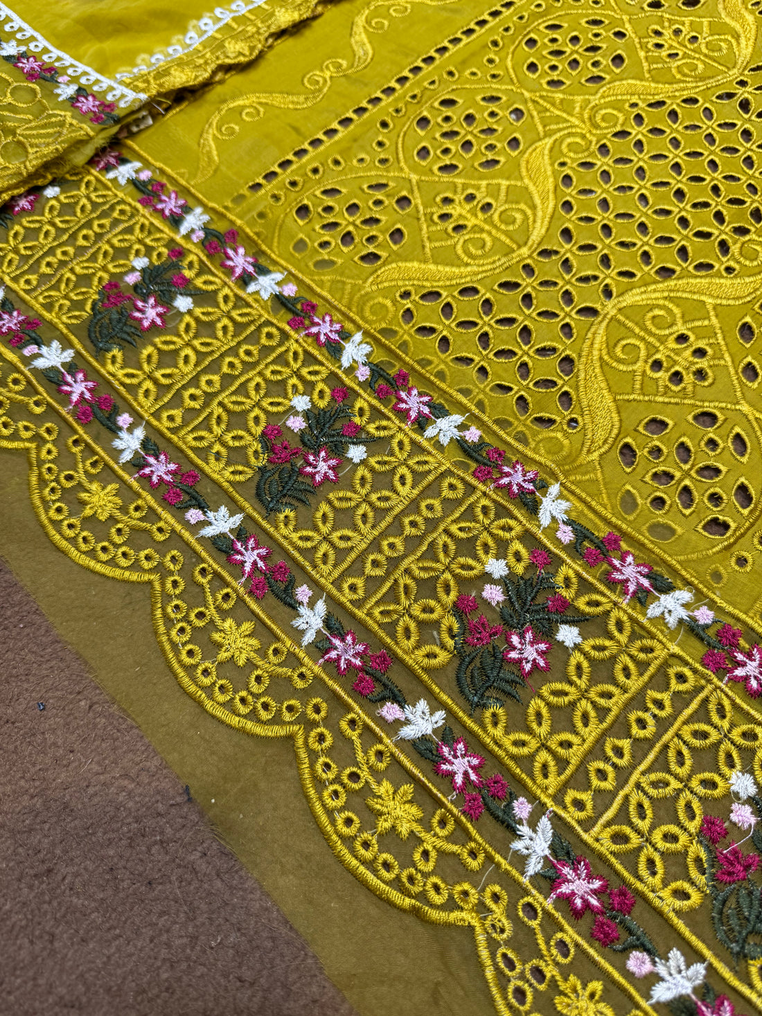 Design 340 dhani colour
