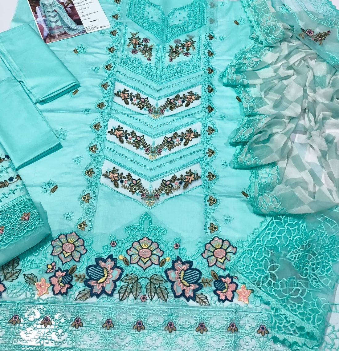 Viral Akbar Aslam 3 Piece Unstitch Article